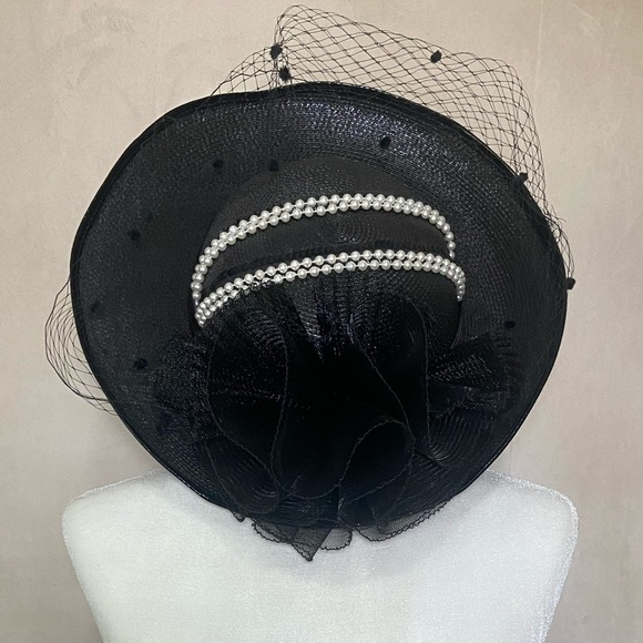 Doris Designed women's vintage formal cartwheel style church hat w/ pearls EUC - Picture 1 of 6